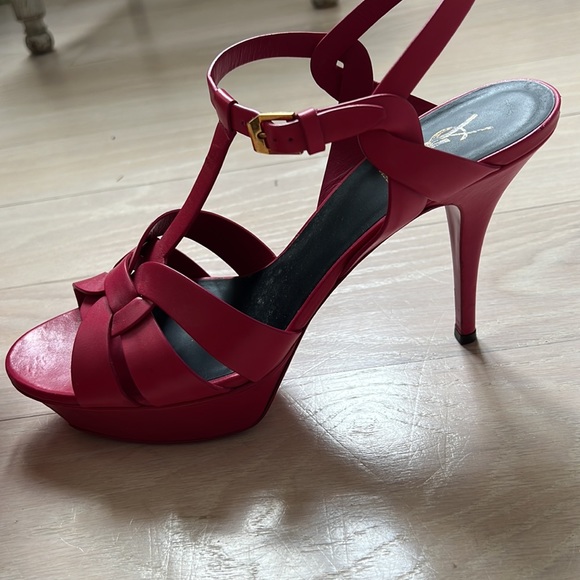 COPY - Bright pink Yves St Laurent heels - Picture 3 of 3